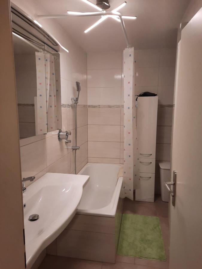 Moderne 3Zimmer Wohnung, In Koenigsbrunn Bei Augsburg ภายนอก รูปภาพ